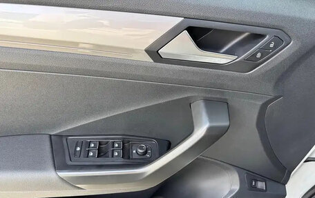 Volkswagen T-Roc I, 2022 год, 1 320 888 рублей, 16 фотография