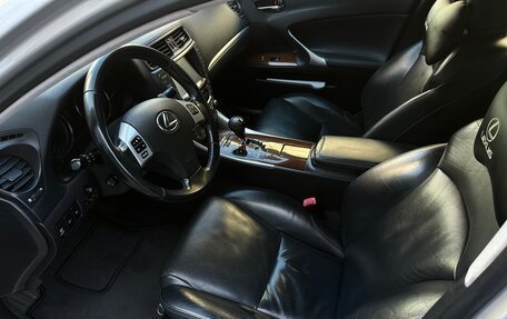 Lexus IS II рестайлинг 2, 2011 год, 1 800 000 рублей, 16 фотография