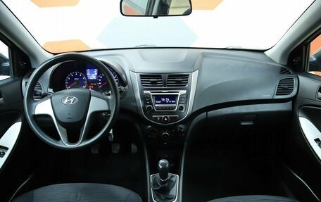 Hyundai Solaris II рестайлинг, 2016 год, 970 000 рублей, 12 фотография
