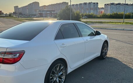 Toyota Camry, 2016 год, 1 950 000 рублей, 4 фотография