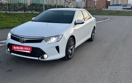 Toyota Camry, 2016 год, 1 950 000 рублей, 9 фотография