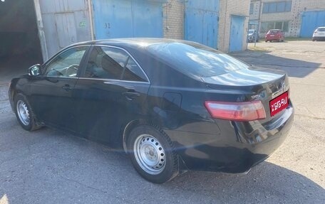 Toyota Camry, 2011 год, 450 000 рублей, 1 фотография