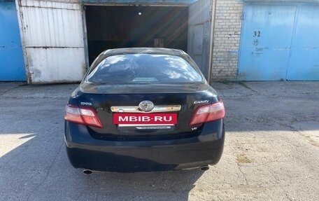 Toyota Camry, 2011 год, 450 000 рублей, 2 фотография