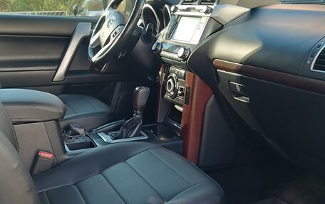 Toyota Land Cruiser Prado 150 рестайлинг 2, 2016 год, 4 250 000 рублей, 7 фотография