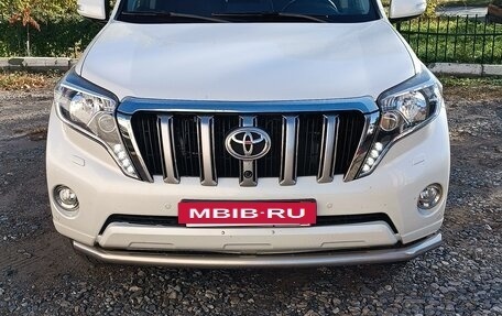 Toyota Land Cruiser Prado 150 рестайлинг 2, 2016 год, 4 250 000 рублей, 3 фотография