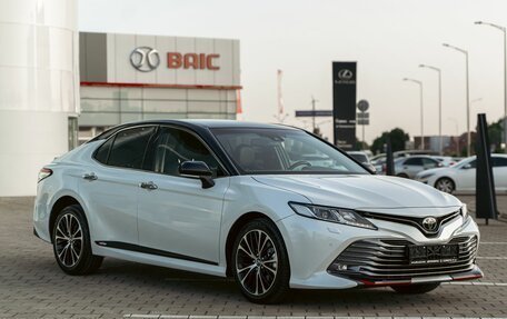 Toyota Camry, 2021 год, 2 395 000 рублей, 3 фотография