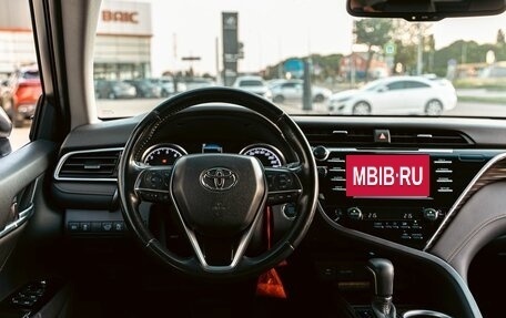 Toyota Camry, 2021 год, 2 395 000 рублей, 17 фотография
