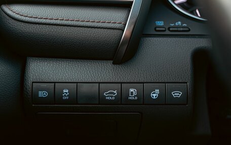 Toyota Camry, 2021 год, 2 395 000 рублей, 18 фотография