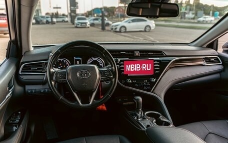Toyota Camry, 2021 год, 2 395 000 рублей, 26 фотография