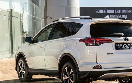 Toyota RAV4, 2018 год, 1 755 000 рублей, 8 фотография