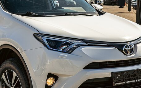 Toyota RAV4, 2018 год, 1 755 000 рублей, 9 фотография