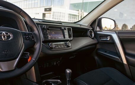 Toyota RAV4, 2018 год, 1 755 000 рублей, 14 фотография