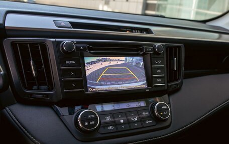 Toyota RAV4, 2018 год, 1 755 000 рублей, 15 фотография