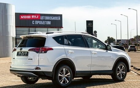 Toyota RAV4, 2018 год, 1 755 000 рублей, 6 фотография
