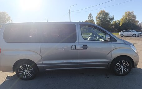 Hyundai H-1 II рестайлинг, 2012 год, 1 650 000 рублей, 4 фотография