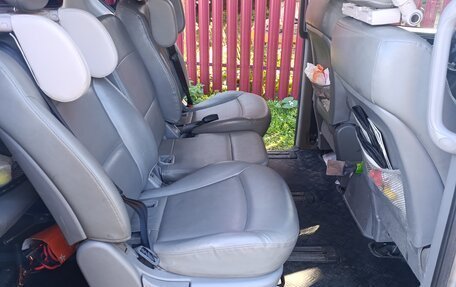 Hyundai H-1 II рестайлинг, 2012 год, 1 650 000 рублей, 10 фотография