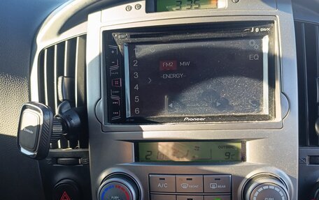 Hyundai H-1 II рестайлинг, 2012 год, 1 650 000 рублей, 5 фотография