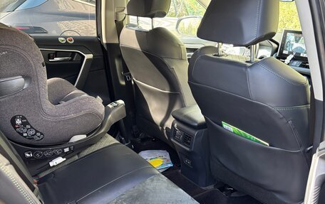 Toyota RAV4, 2022 год, 4 300 000 рублей, 9 фотография