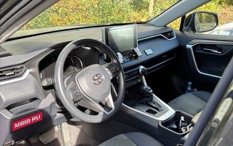Toyota RAV4, 2022 год, 4 300 000 рублей, 5 фотография