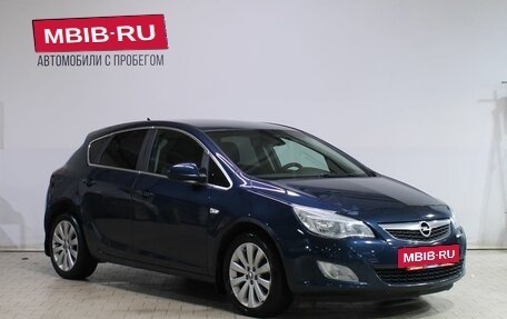 Opel Astra J, 2010 год, 579 000 рублей, 3 фотография