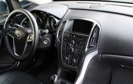 Opel Astra J, 2010 год, 579 000 рублей, 21 фотография