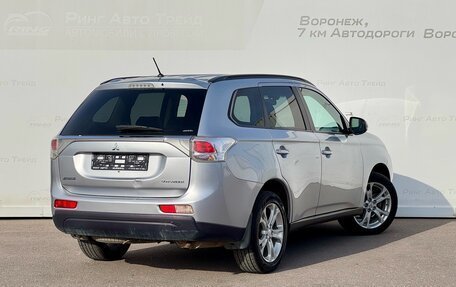 Mitsubishi Outlander III рестайлинг 3, 2012 год, 1 375 000 рублей, 2 фотография