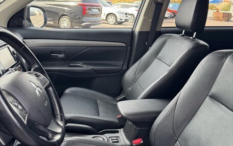 Mitsubishi Outlander III рестайлинг 3, 2012 год, 1 375 000 рублей, 13 фотография