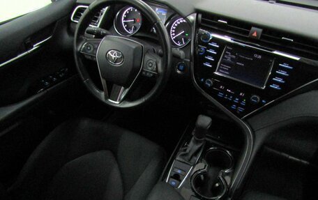 Toyota Camry, 2020 год, 2 520 000 рублей, 18 фотография