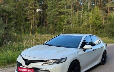 Toyota Camry, 2019 год, 2 630 000 рублей, 2 фотография