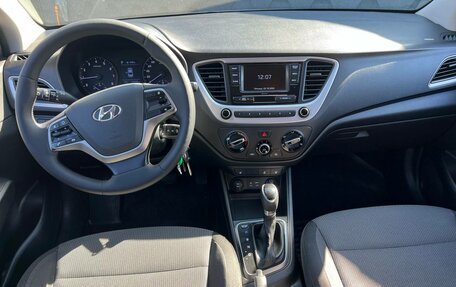 Hyundai Solaris II рестайлинг, 2017 год, 1 150 000 рублей, 9 фотография