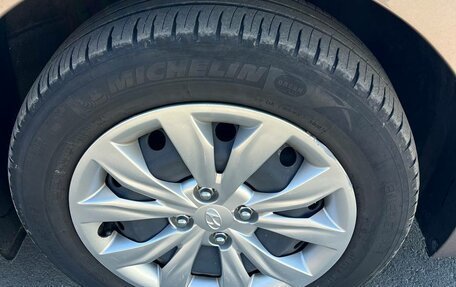 Hyundai Solaris II рестайлинг, 2017 год, 1 150 000 рублей, 7 фотография