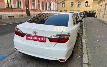 Toyota Camry, 2015 год, 2 300 000 рублей, 3 фотография