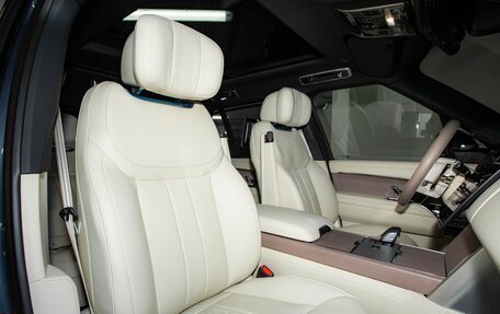 Land Rover Range Rover IV рестайлинг, 2025 год, 25 900 000 рублей, 27 фотография