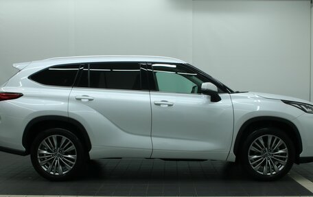 Toyota Highlander, 2025 год, 6 300 000 рублей, 11 фотография