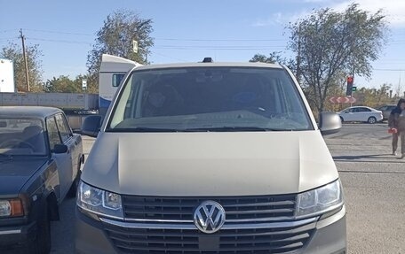 Volkswagen Transporter T6 рестайлинг, 2021 год, 2 850 000 рублей, 1 фотография