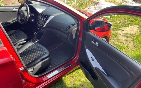 Hyundai Solaris II рестайлинг, 2015 год, 1 000 000 рублей, 9 фотография