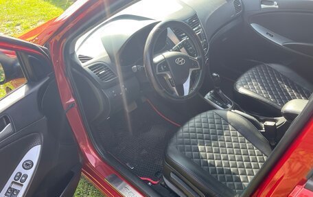 Hyundai Solaris II рестайлинг, 2015 год, 1 000 000 рублей, 8 фотография