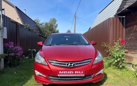 Hyundai Solaris II рестайлинг, 2015 год, 1 000 000 рублей, 2 фотография