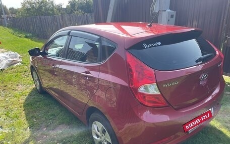 Hyundai Solaris II рестайлинг, 2015 год, 1 000 000 рублей, 4 фотография