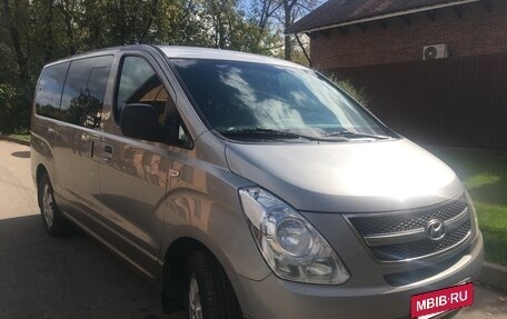 Hyundai Grand Starex Grand Starex I рестайлинг 2, 2016 год, 2 200 000 рублей, 5 фотография