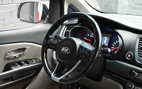 KIA Carnival III, 2018 год, 2 555 000 рублей, 14 фотография