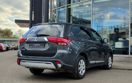 Mitsubishi Outlander III рестайлинг 3, 2020 год, 1 966 000 рублей, 2 фотография