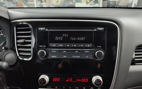 Mitsubishi Outlander III рестайлинг 3, 2020 год, 1 966 000 рублей, 10 фотография