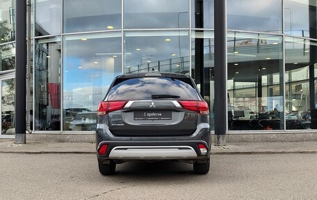 Mitsubishi Outlander III рестайлинг 3, 2020 год, 1 966 000 рублей, 4 фотография