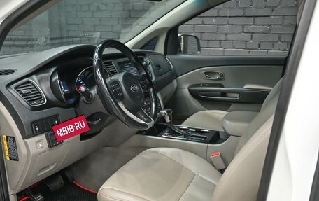 KIA Carnival III, 2018 год, 2 555 000 рублей, 20 фотография