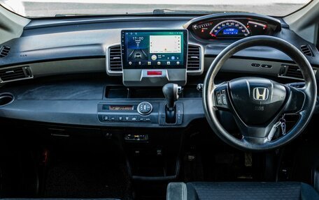 Honda Freed I, 2010 год, 900 000 рублей, 13 фотография