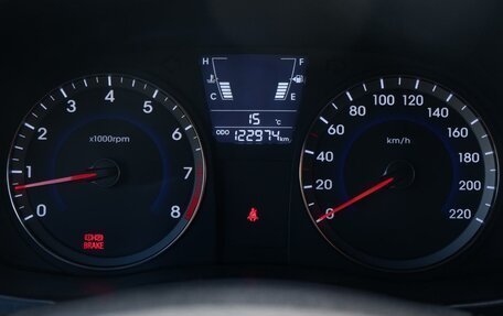 Hyundai Solaris II рестайлинг, 2013 год, 850 000 рублей, 19 фотография