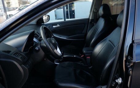 Hyundai Solaris II рестайлинг, 2013 год, 850 000 рублей, 12 фотография