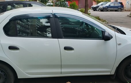 Renault Logan II, 2016 год, 675 000 рублей, 2 фотография