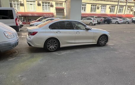 BMW 3 серия, 2019 год, 3 950 000 рублей, 4 фотография